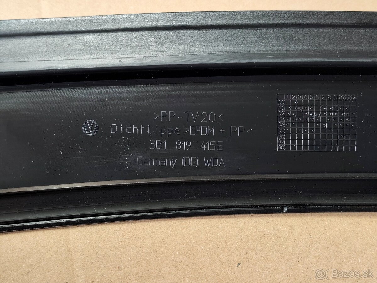 Plast pod stierače Passat B5.5 a Superb - 3