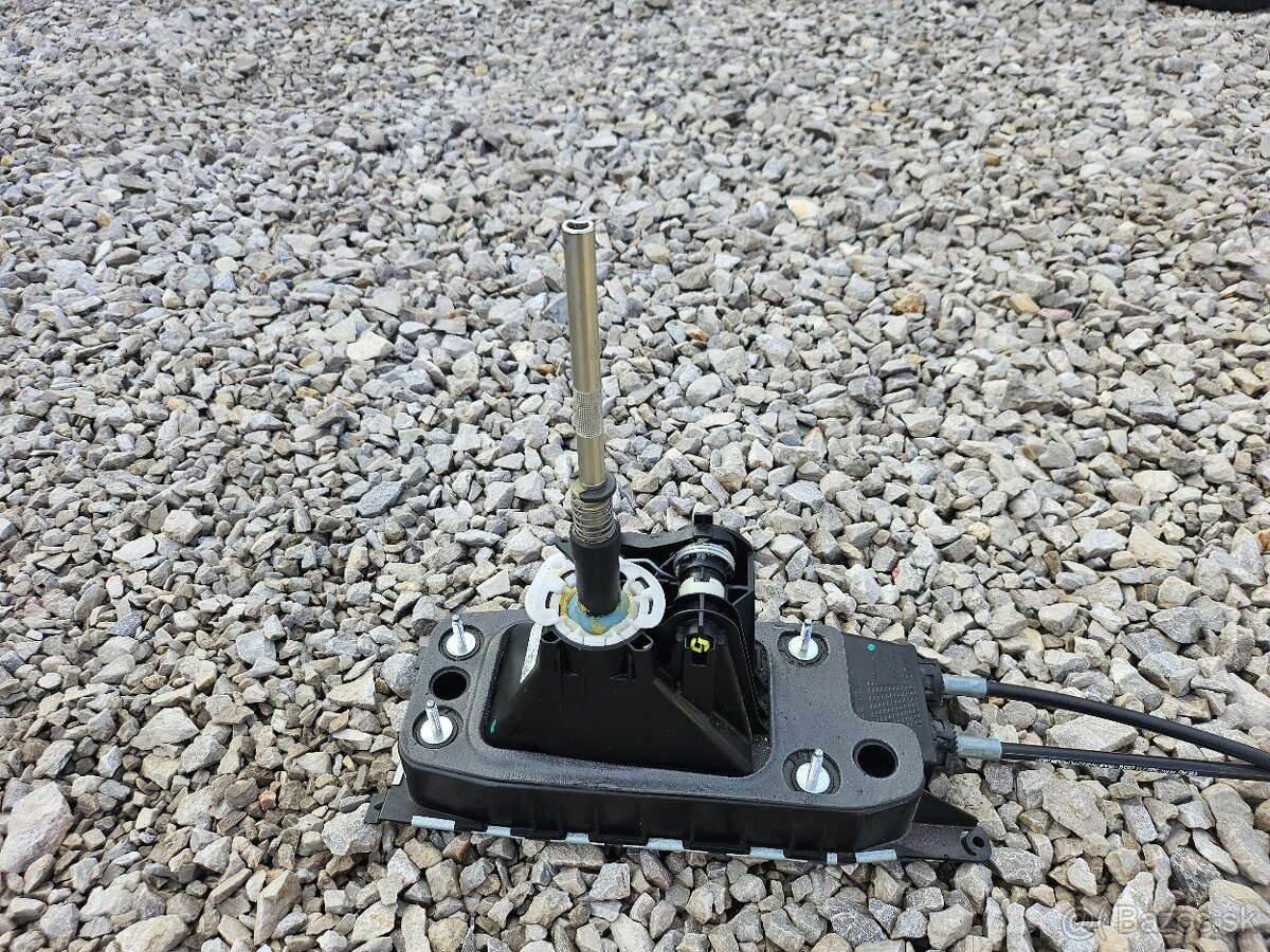 Kulisa riadenia 5 rýchlostná Škoda Octavia 3,VW Golf 7 - 3