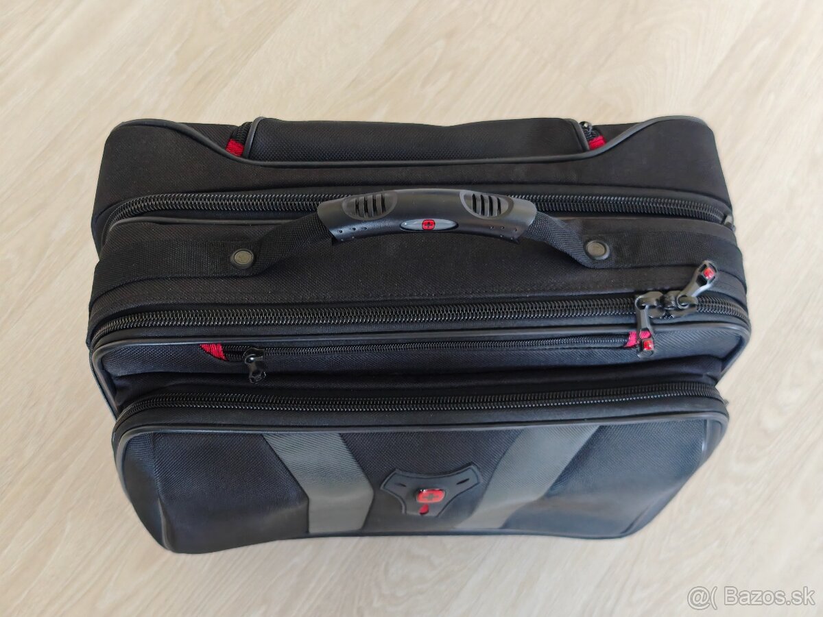 WENGER Granada 15" - 3