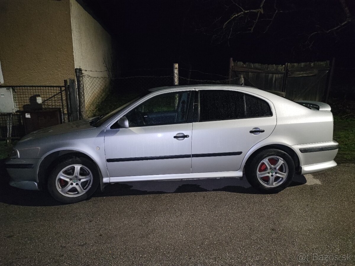 Škoda Octavia 1.6i - 3