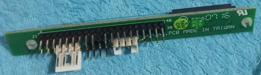 Drobné počítačové komponenty. - 3