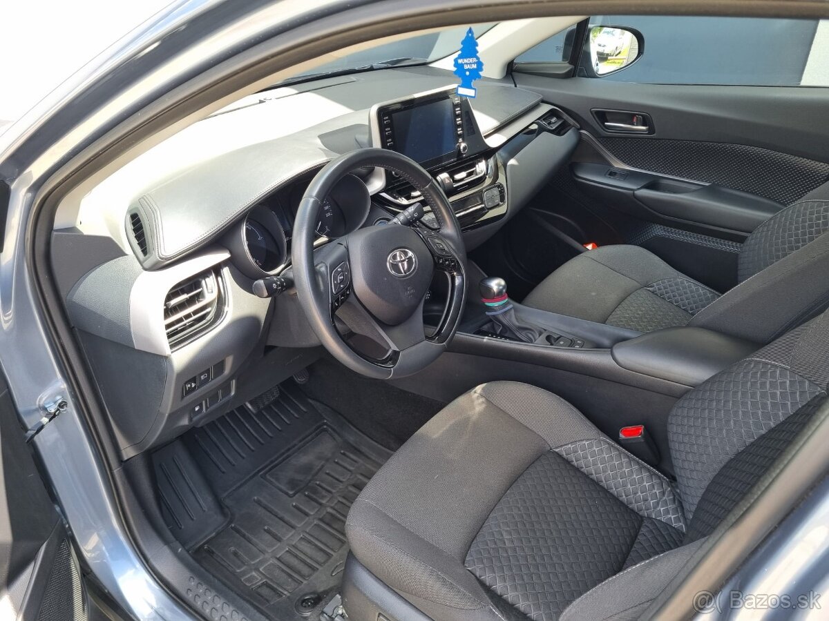 Predám toyota chr - 3