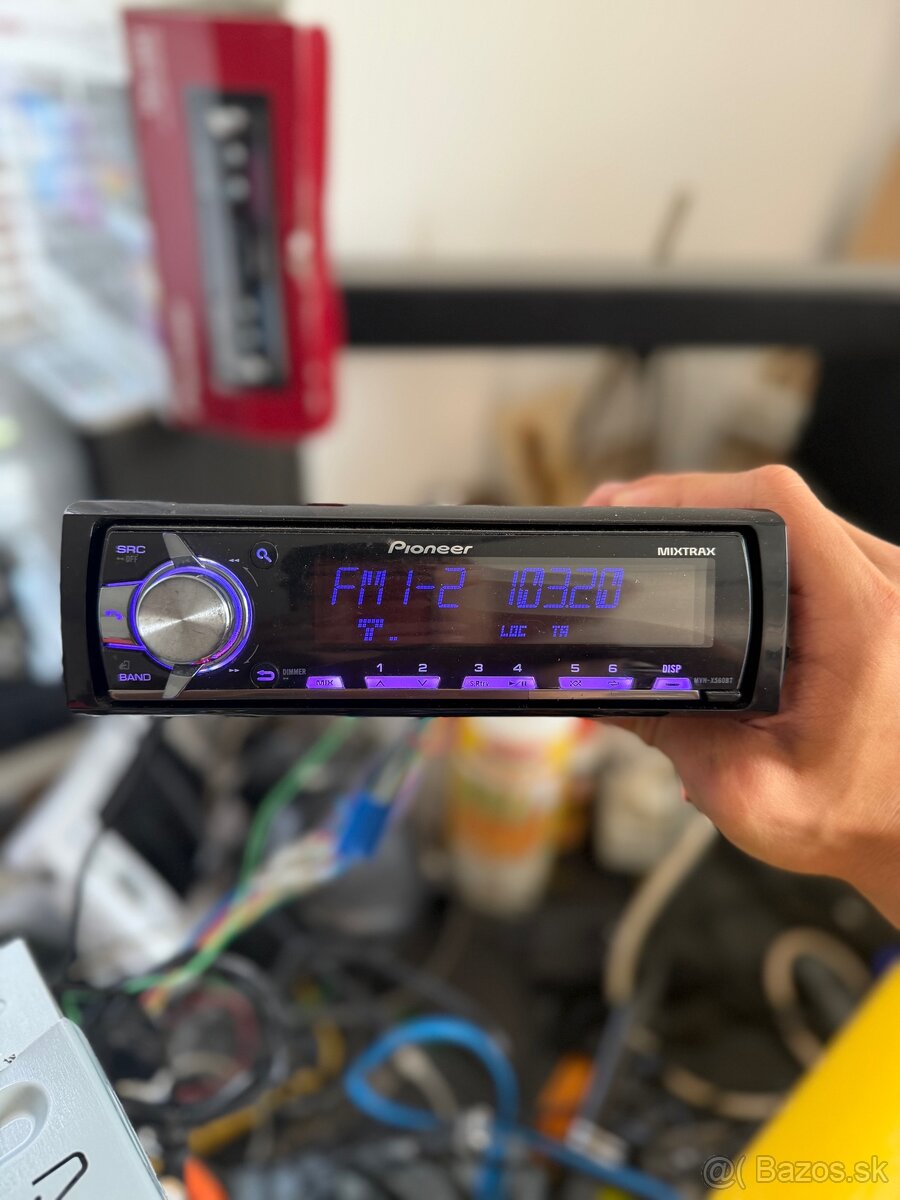 Pioneer MVH-X560BT - 3