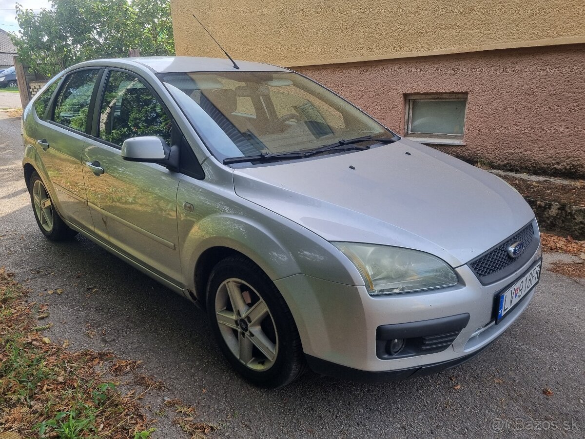 FORD FOCUS 1.6i ROK 2006 - 3