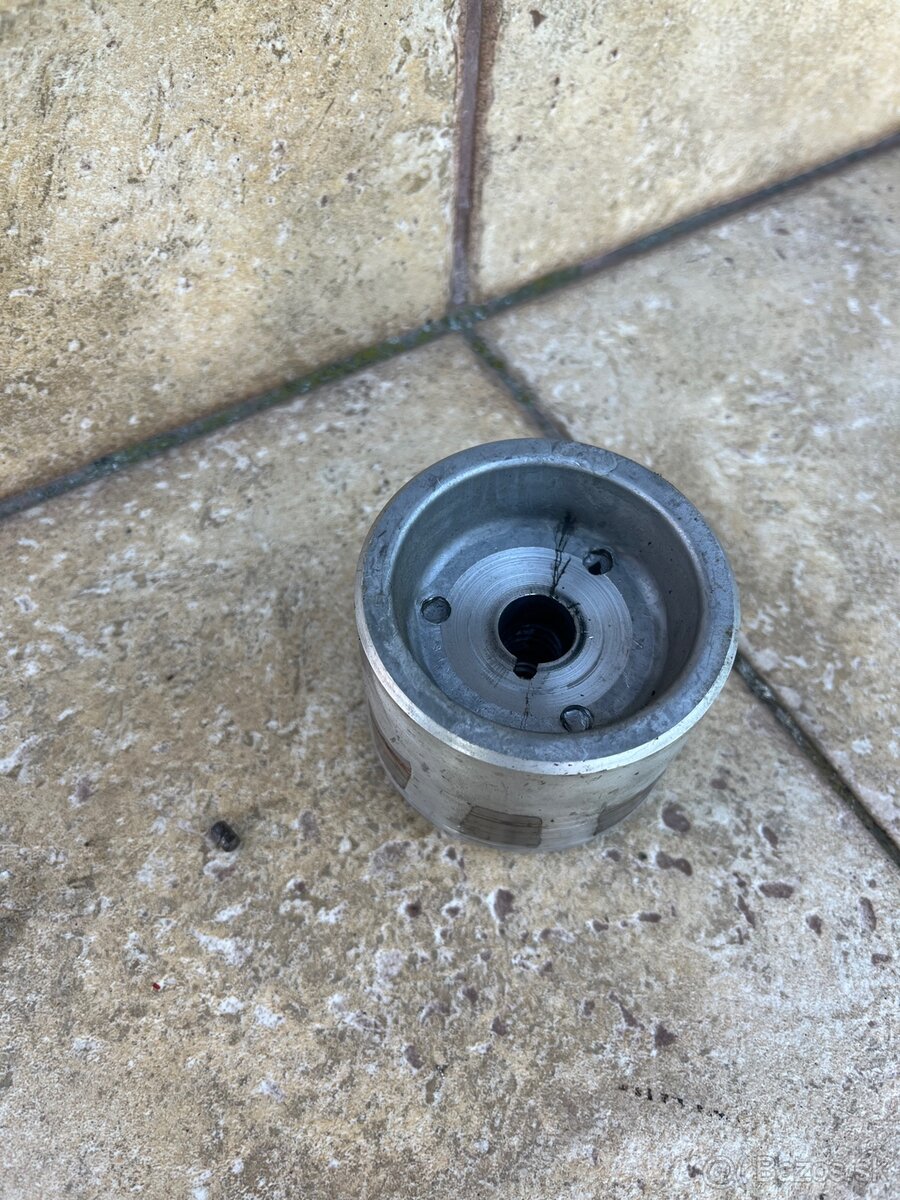 Rotor + kolík Babetta 210 - 3