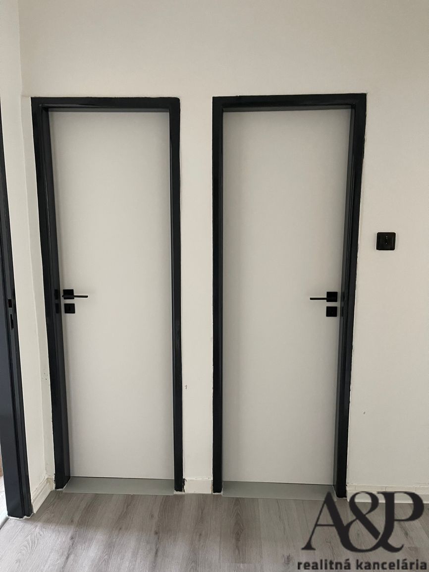 NA PRENÁJOM 2 IZB. BYT S BALKÓNOM V CENTRE, 57M2, HURBANOVA - 3