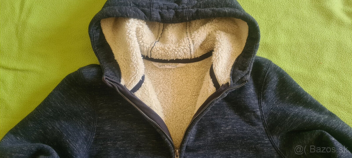 Zateplená mikina s barančekom veľ. 152 - 3