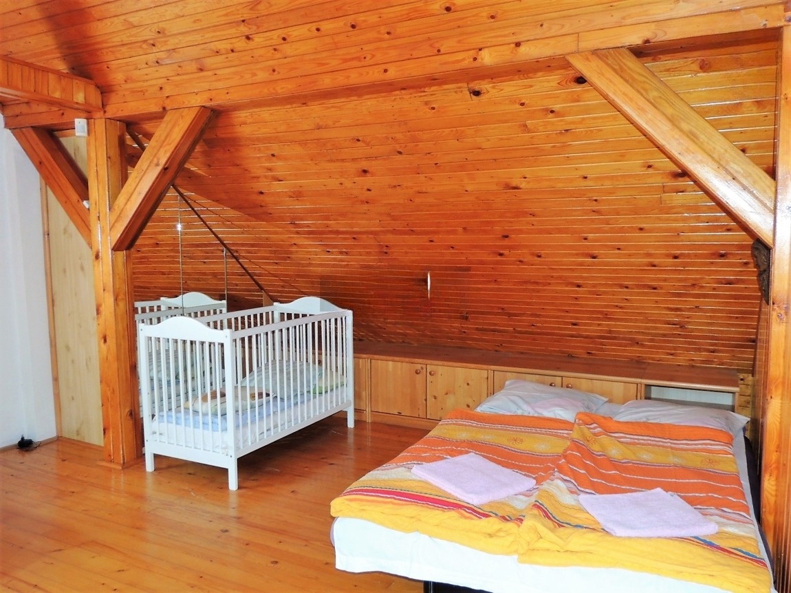 Rodinný dom Trstice, vhodný ako chalupa, pozemok 680 m2 - 3