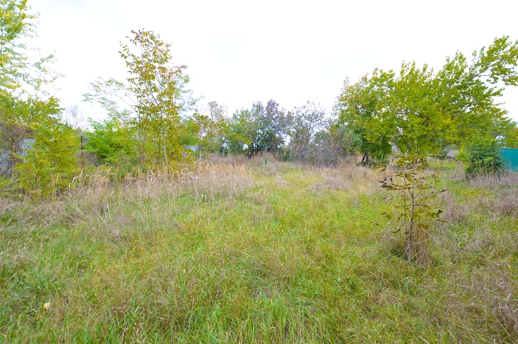 NA PREDAJ POZEMOK NA VÝSTAVBU RD, PODNIKANIE NOVÉ ZÁMKY - 3