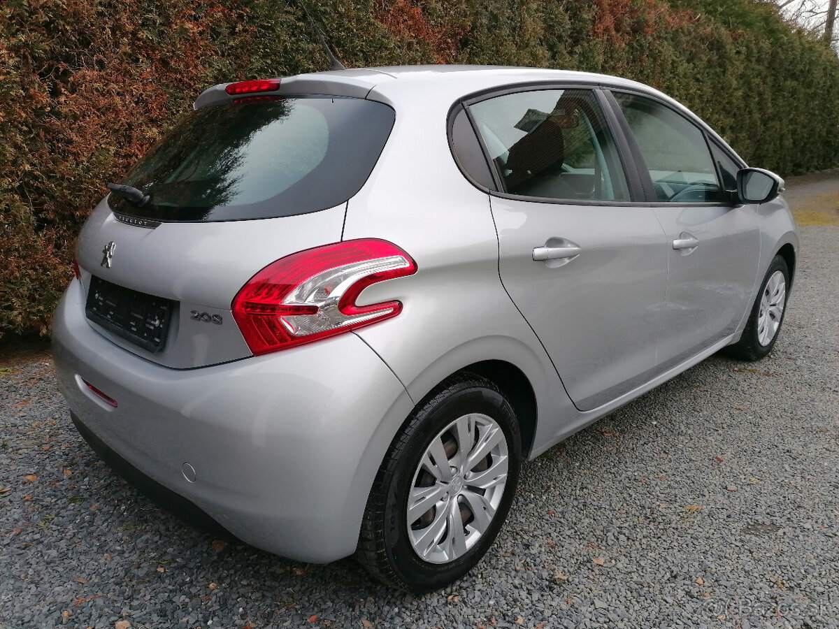 Peugeot 208 1,2 - 3