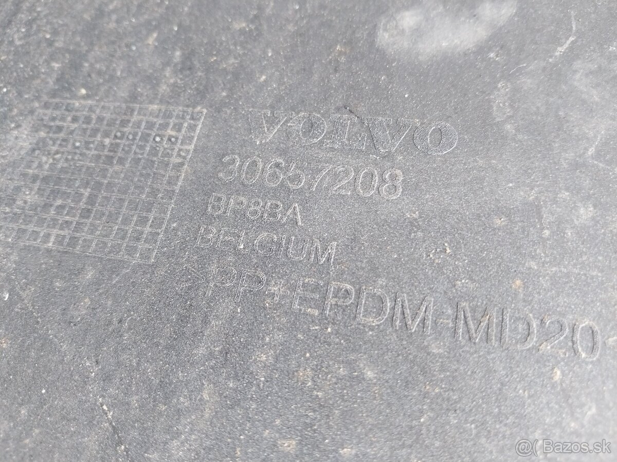 Zadný nárazník Volvo C30 - 3