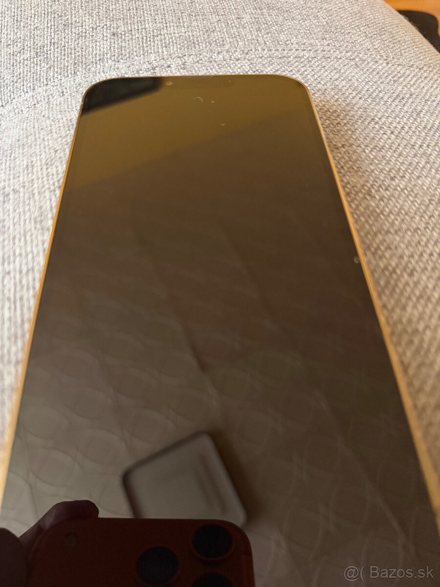 iPhone 13 Pro Max 256GB Gold - 3