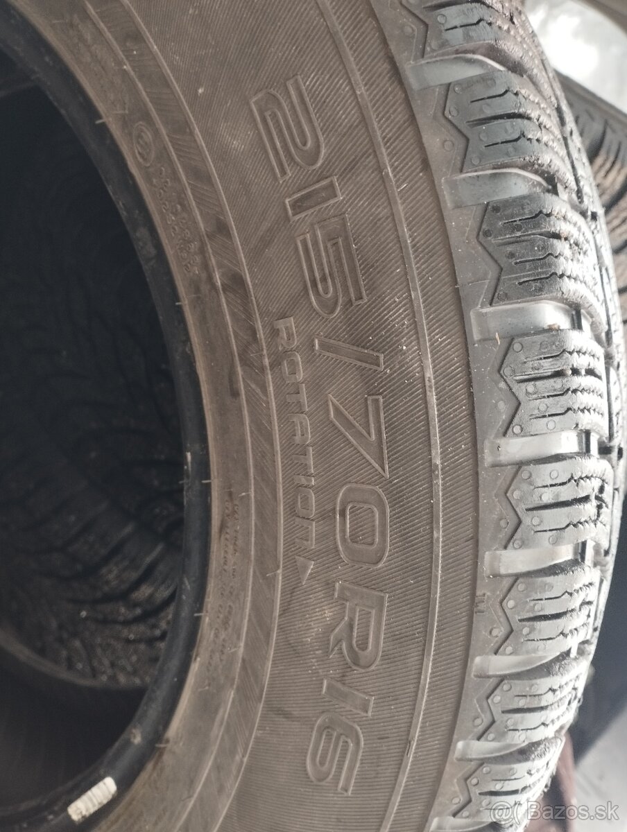 Zimné gumy 215 70 R16 - 3