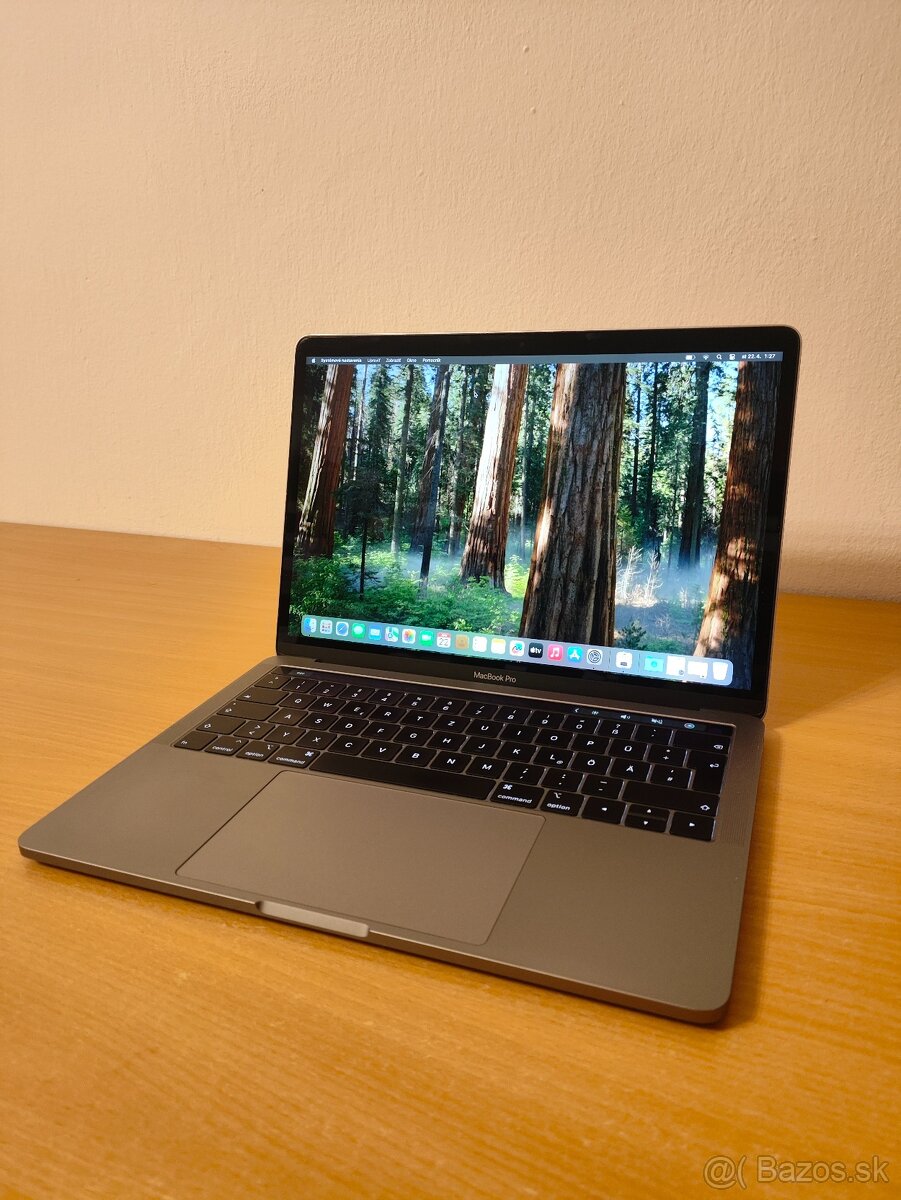 MacBook Pro 2018 | i7 • 16GB • 1TB SSD - 3