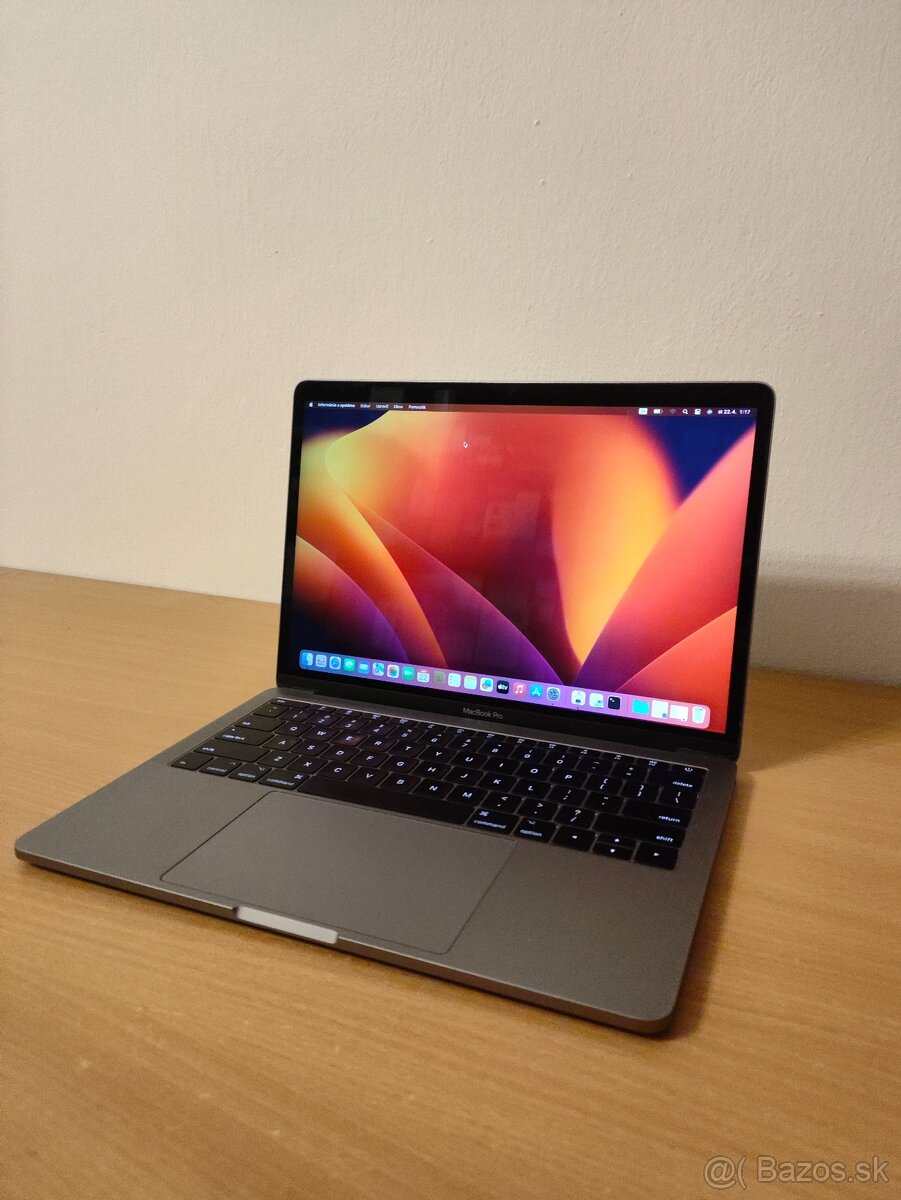 MacBook Pro 2017 | i5 • 8GB • 128GB SSD - 3