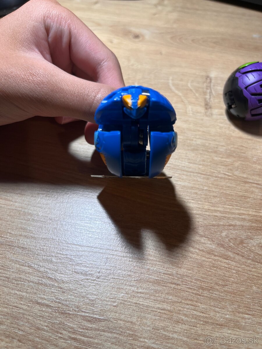 Predám Bakugan komplet - 3