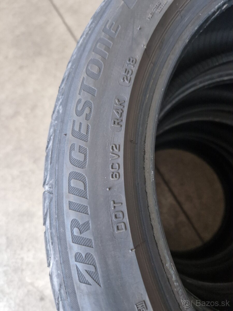 215/50R18 letné - 3