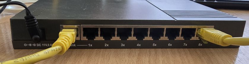 8-portový switch TP-LINK TL-SF1008M - 3