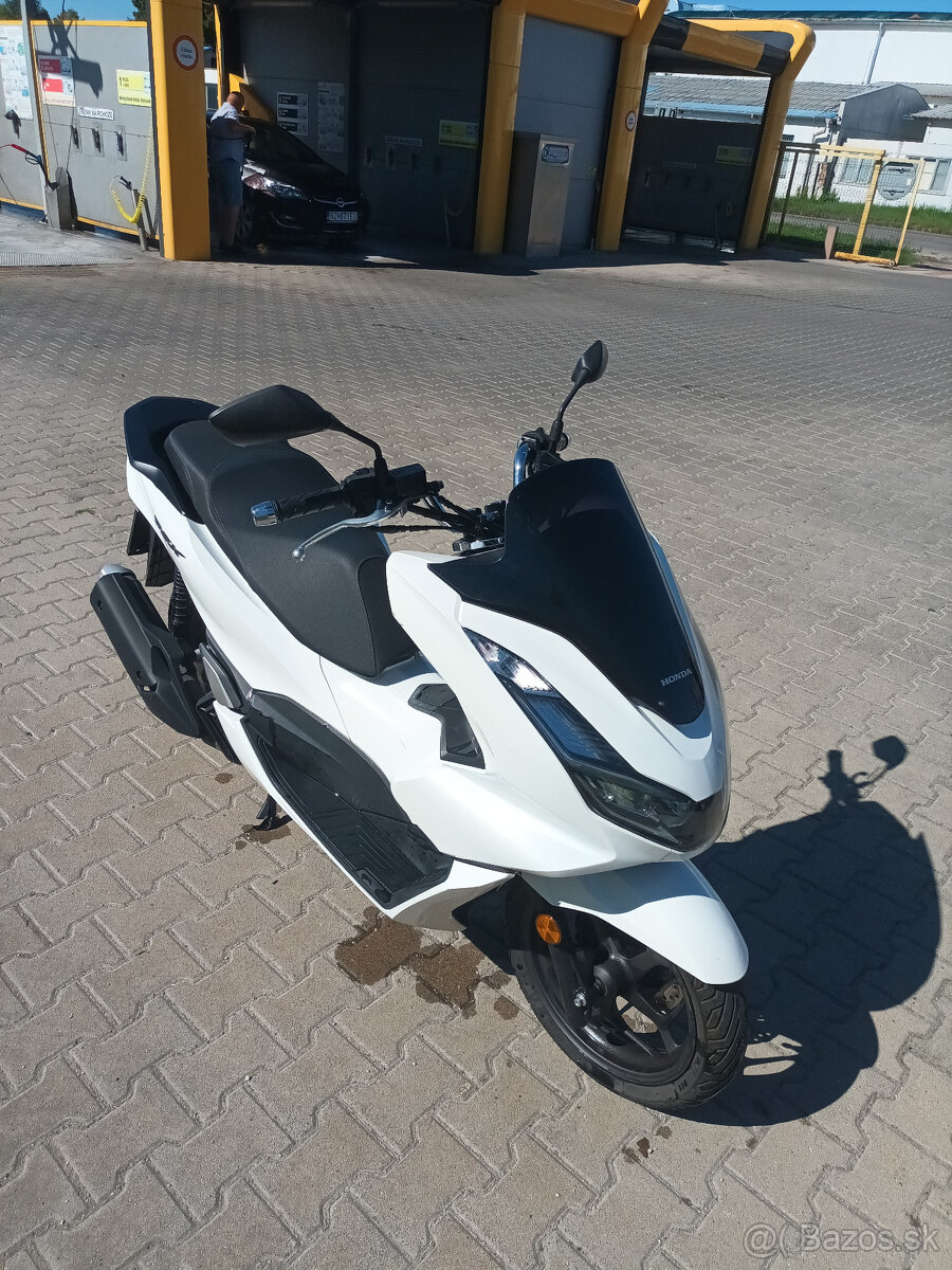 Predám Skúter HONDA PCX - 3