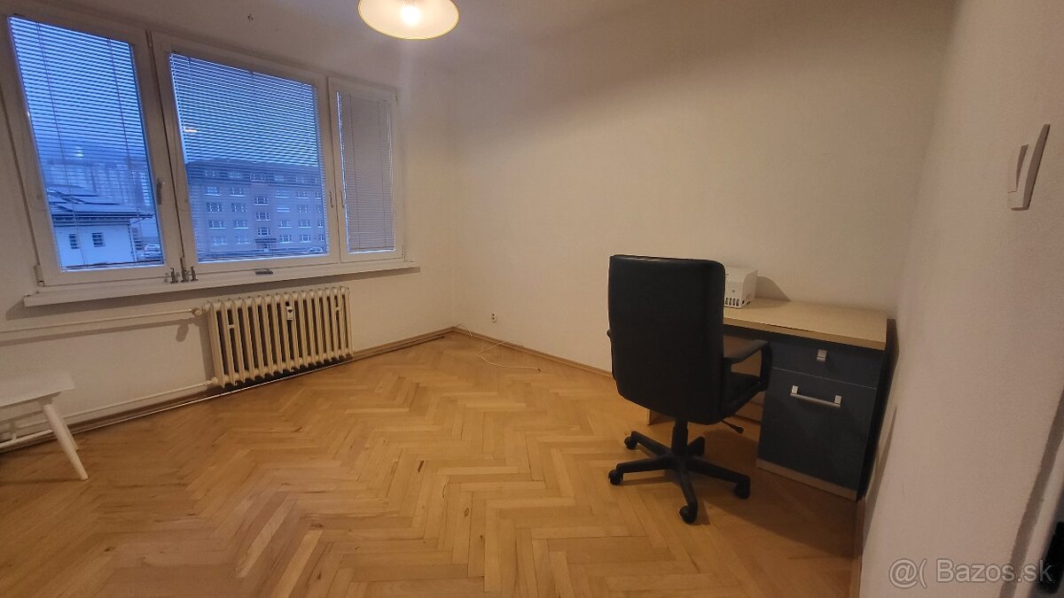 Prenajmem 3-izbový veľký byt - 3