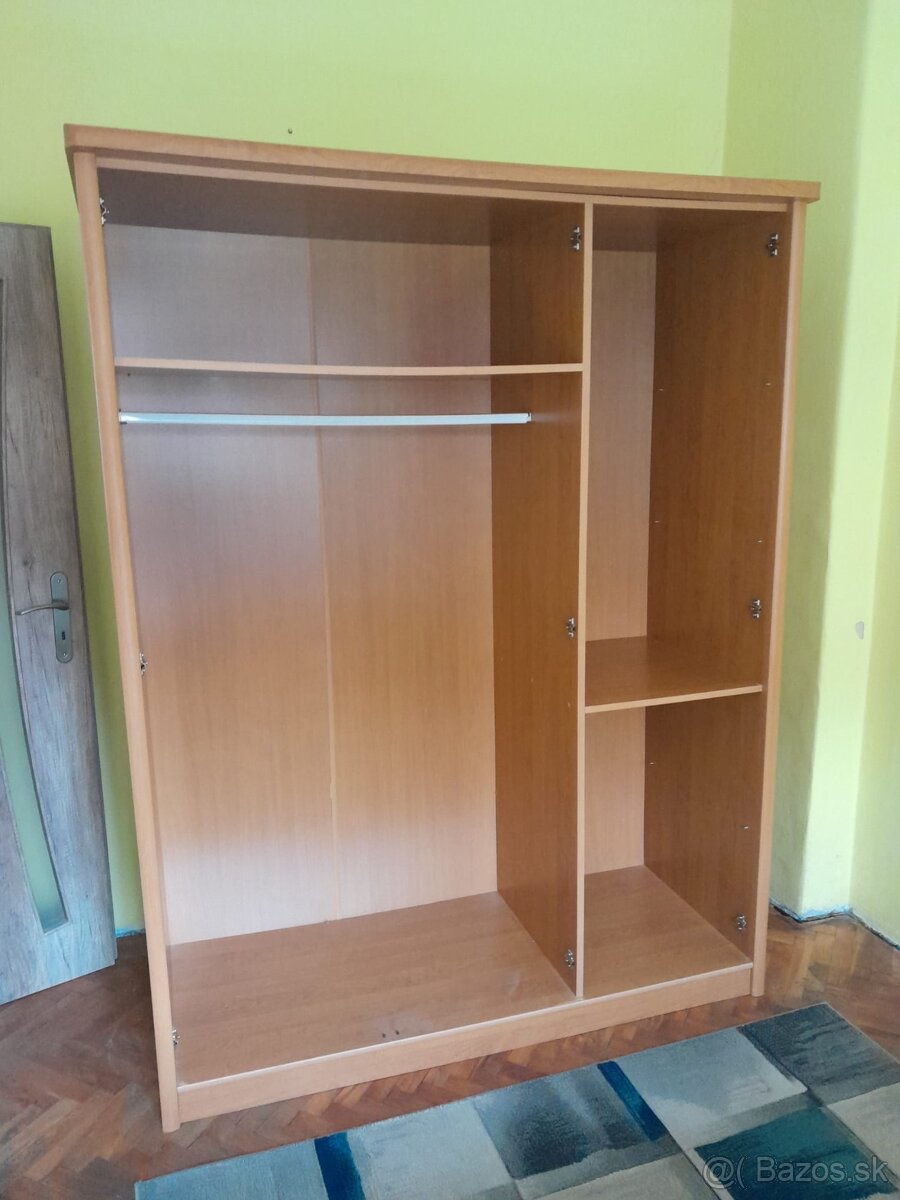 Šatníková skriňa - 3