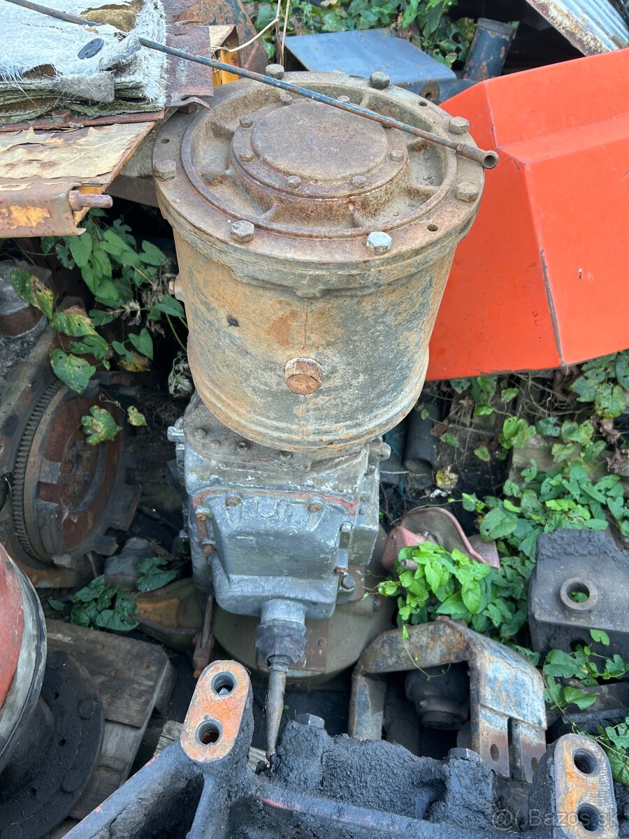 Predám prevodovku z DH 112 robur - 3
