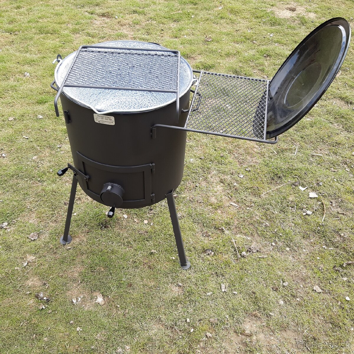 Kotlina kotlík na guláš - 3