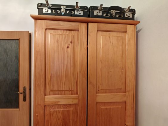 Predám drevenú spálňu - 3