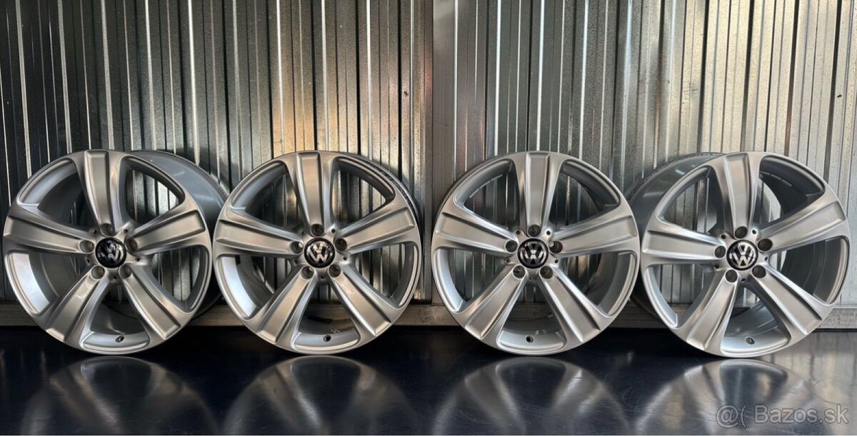 #33 Elektróny originál VW r18 - 3