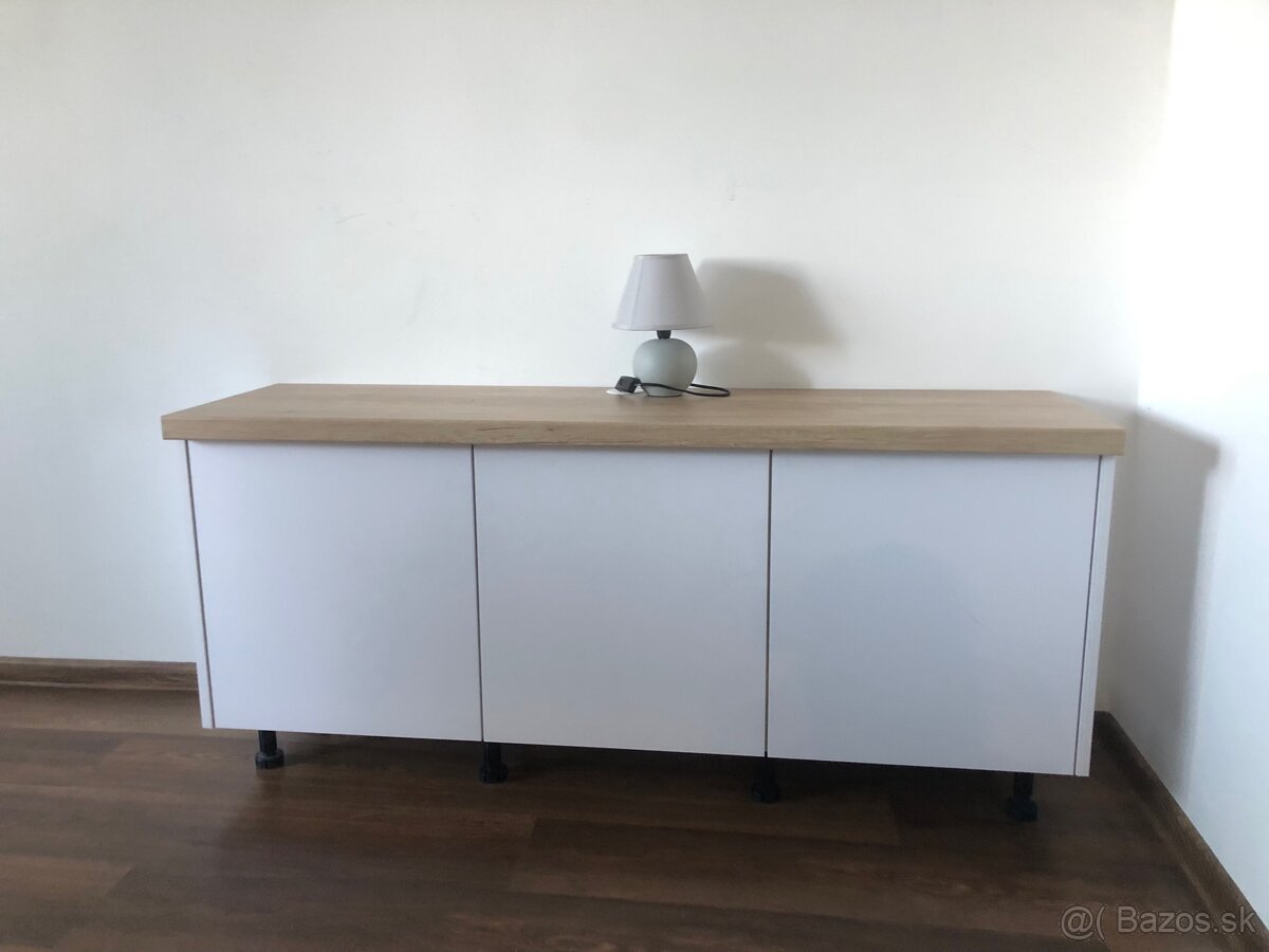Komoda - 3