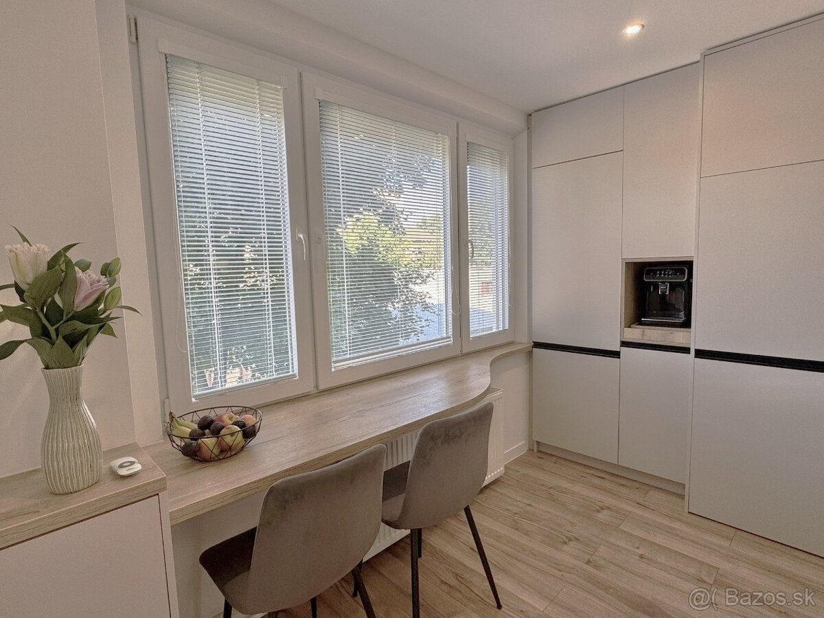 NA PREDAJ alebo VÝMENU ZA DOM: 4-izbový byt, Prievidza - 3