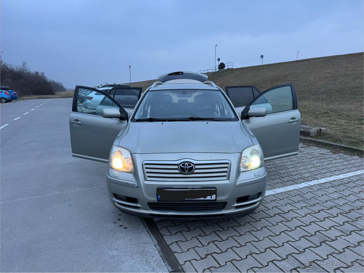 Toyota Avensis Kombi 2.2 D-4D - 3