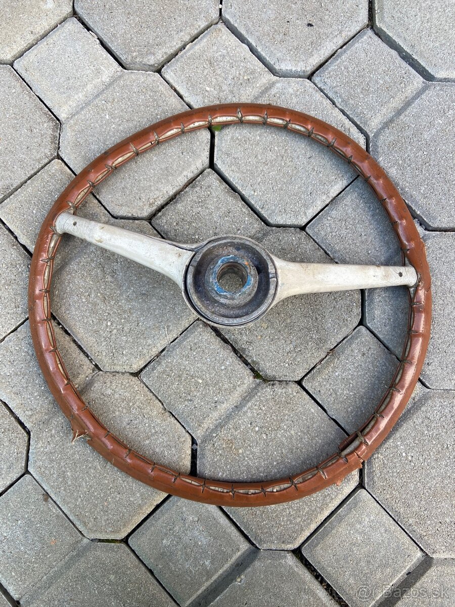 Dobový volant moskvich - 3