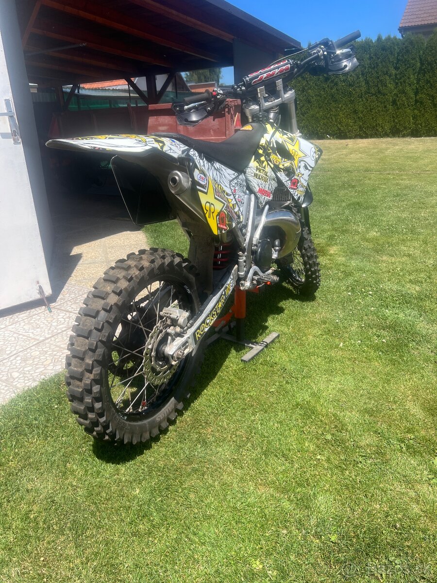 SUZUKI RM 250