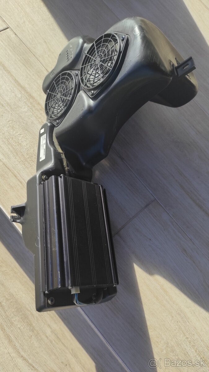 Subwoofer BOSE so zosilovačom Audi A6 - 3