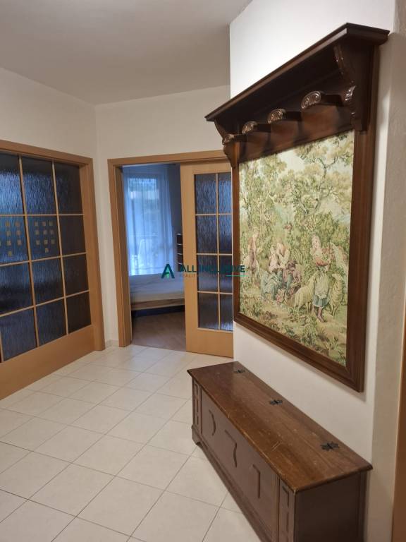 Priestranný byt v centre Bratislavy so záhradou - 3