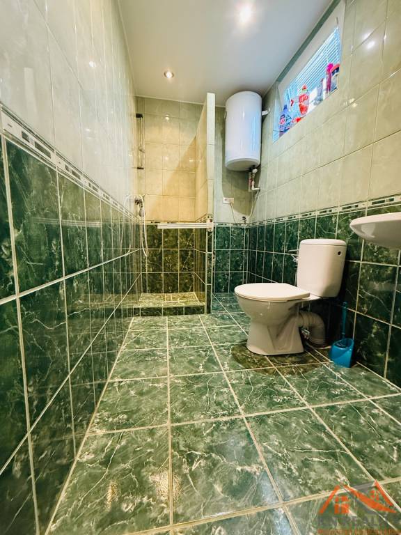 VÝBORNÁ PONUKA Na predaj 5 izbový rodinný dom Svätý Peter - 3