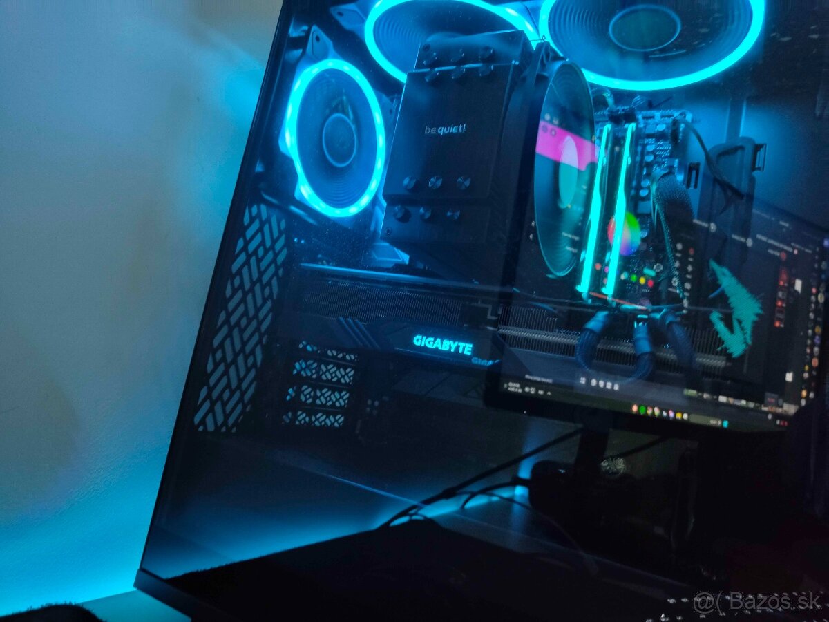 GIGABYTE Radeon RX 7700 XT GAMING OC 12G (v záruke) - 3