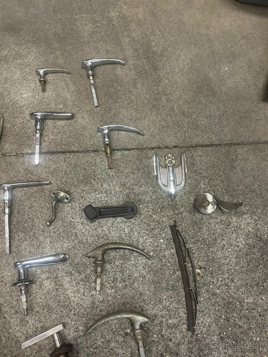 Klúčky, vešiak a doplnky na veterány ŠKODA - 3