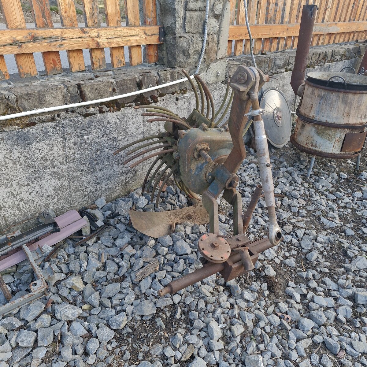 Vyoravač zemiakov čert - 3