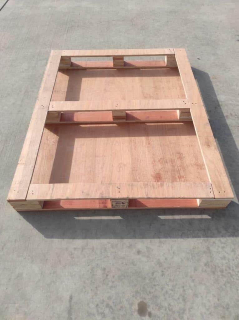 predám preglejkové palety - 3