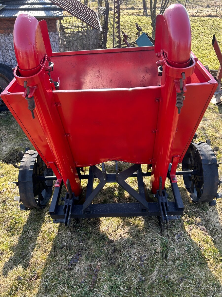 Predám sadzač zemiakov - 3