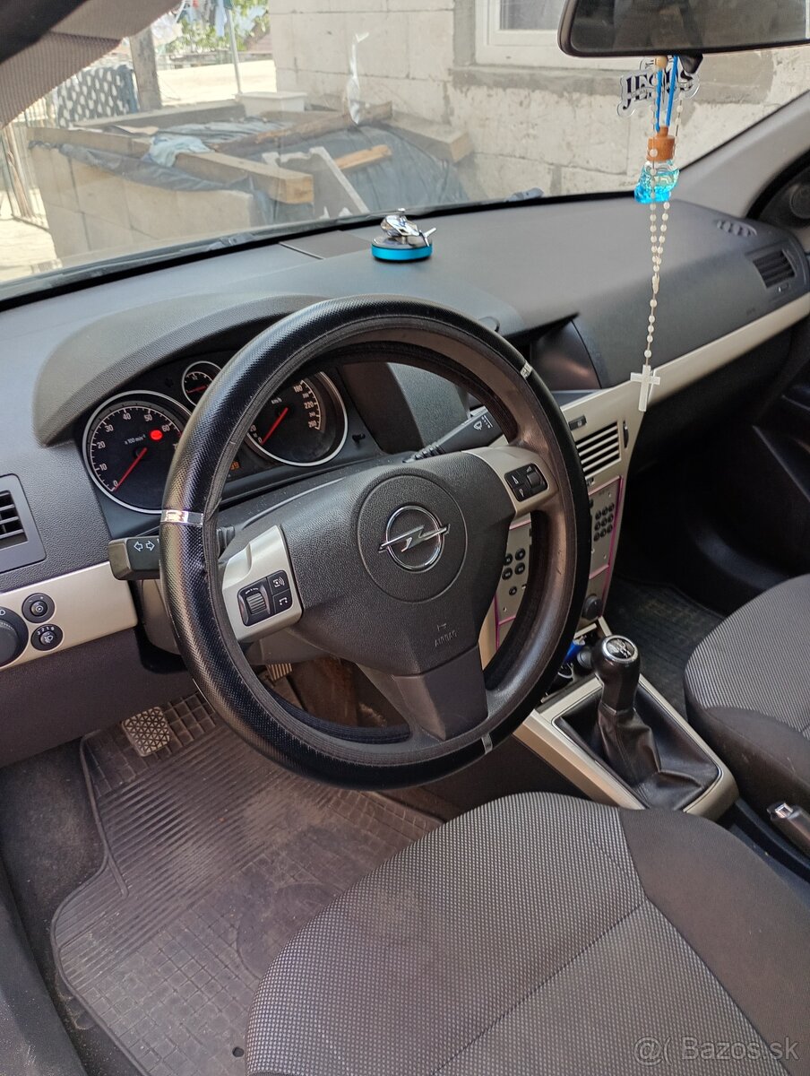 Opel Astra 1.4 bendzin - 3
