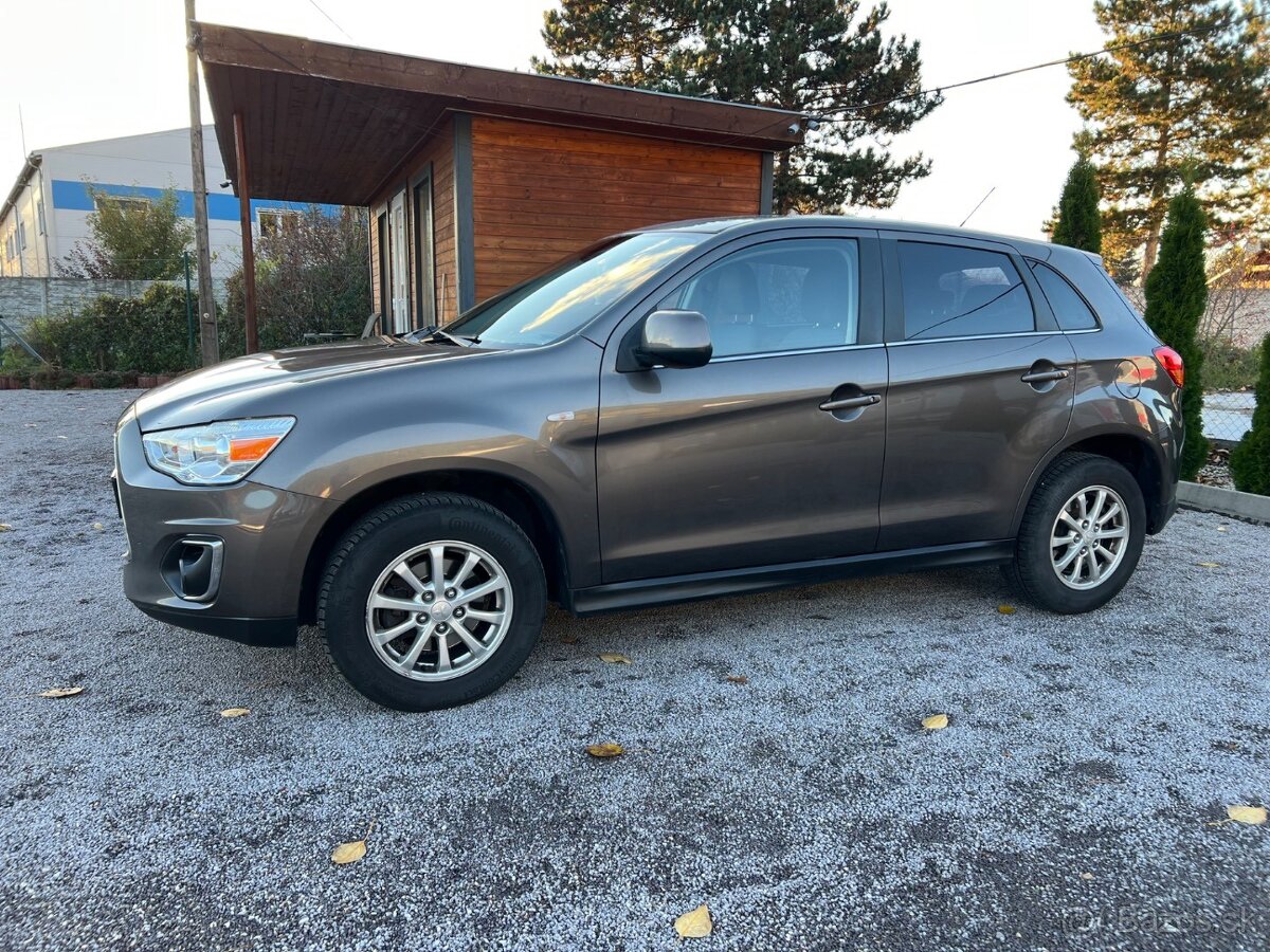 Mitsubishi ASX 2.2 DI-D Instyle+ 4x4 - 3