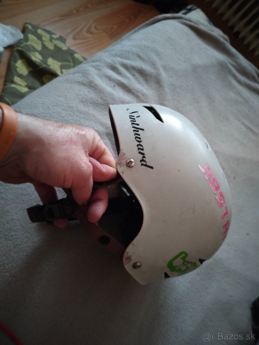 Prilba veľkosť M - 3