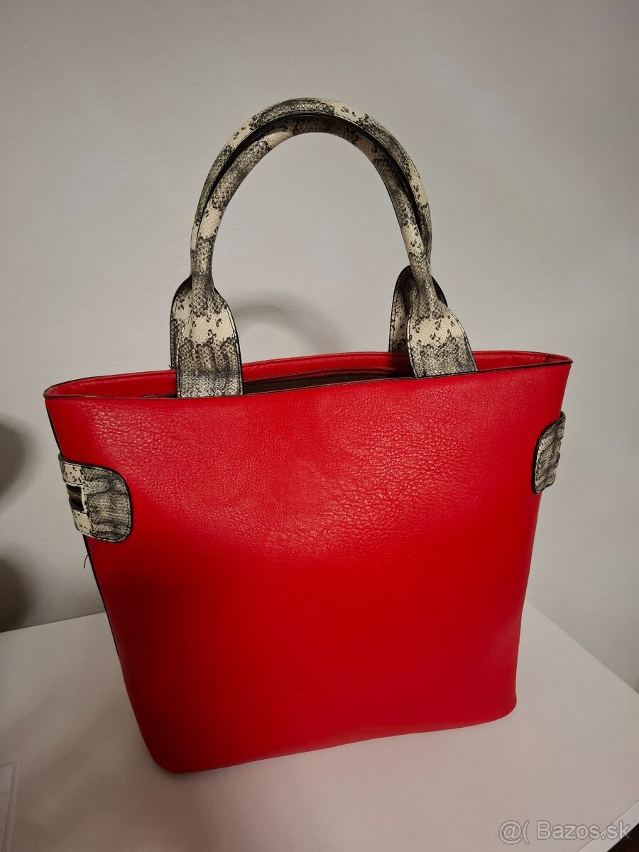 Červená kabelka MK - 3