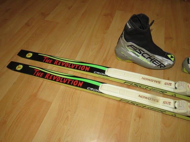 Predam bezkovy set,FISCHER,147 cm,SNS,c.37,supiny - 3