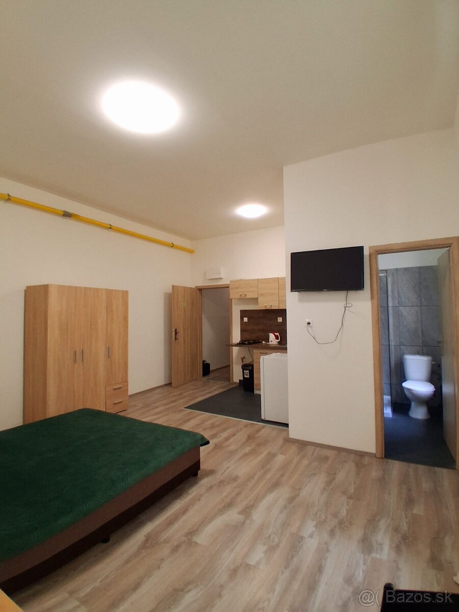 Garsónka v centre - bez depozitu - 3