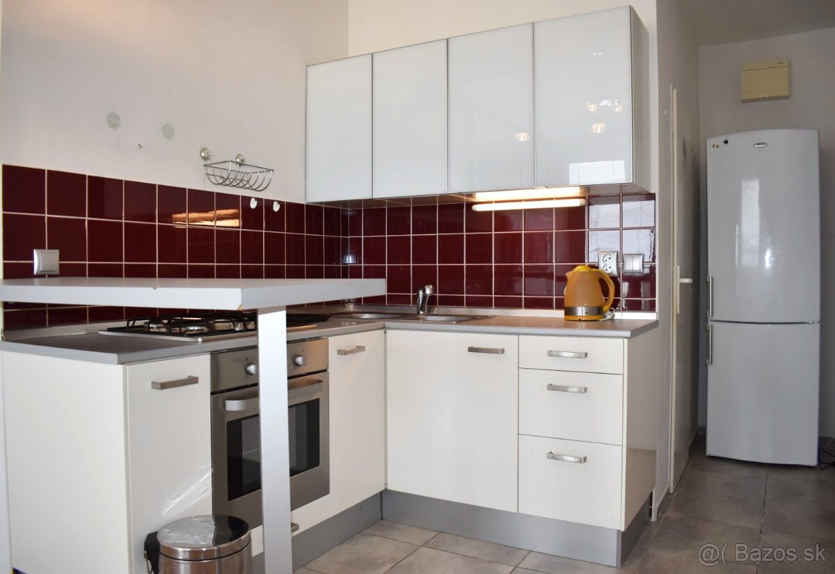 1-izbový byt s balkónom pri centre - 3