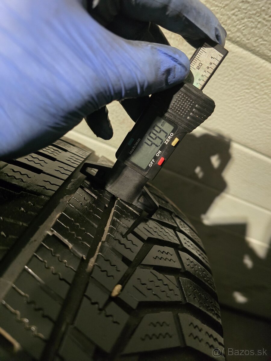 Zimné Pneu Hankook 215/60 R16 - 3